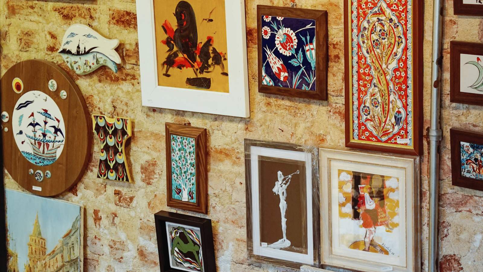 eclectic gallery wall